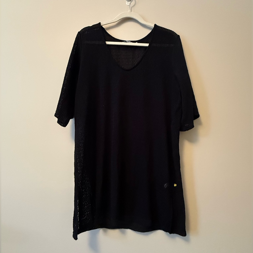 La Vie En Rose Black Tunic Swim Coverup